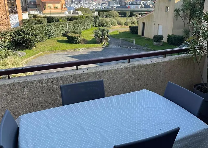 Appartement Bord De Avec Vue Port *